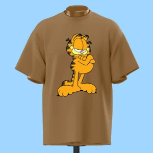 لباس طرح گارفیلد دست به سینه با لبخند کج